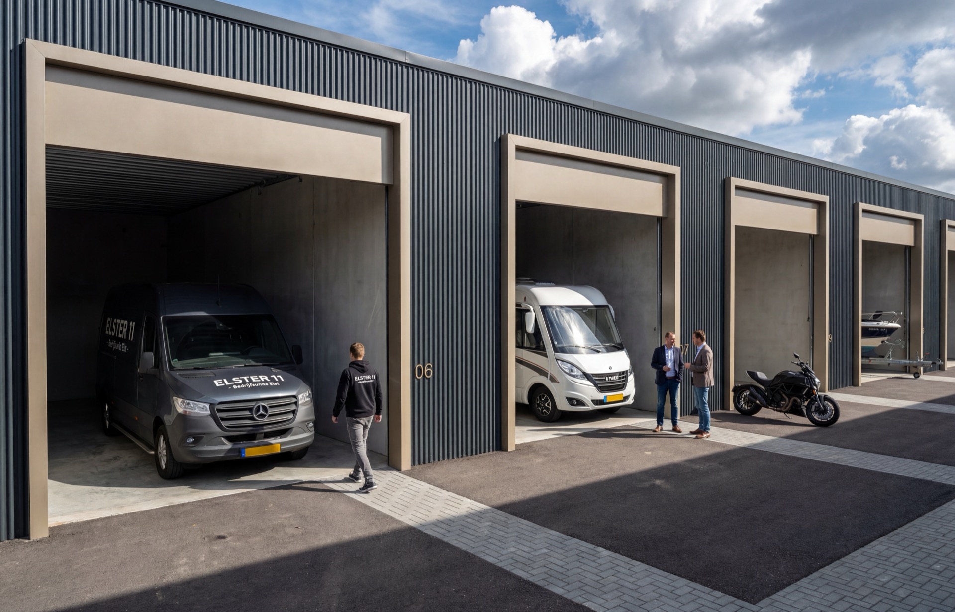 ELSTER 11 opslagunits met diverse gebruikers